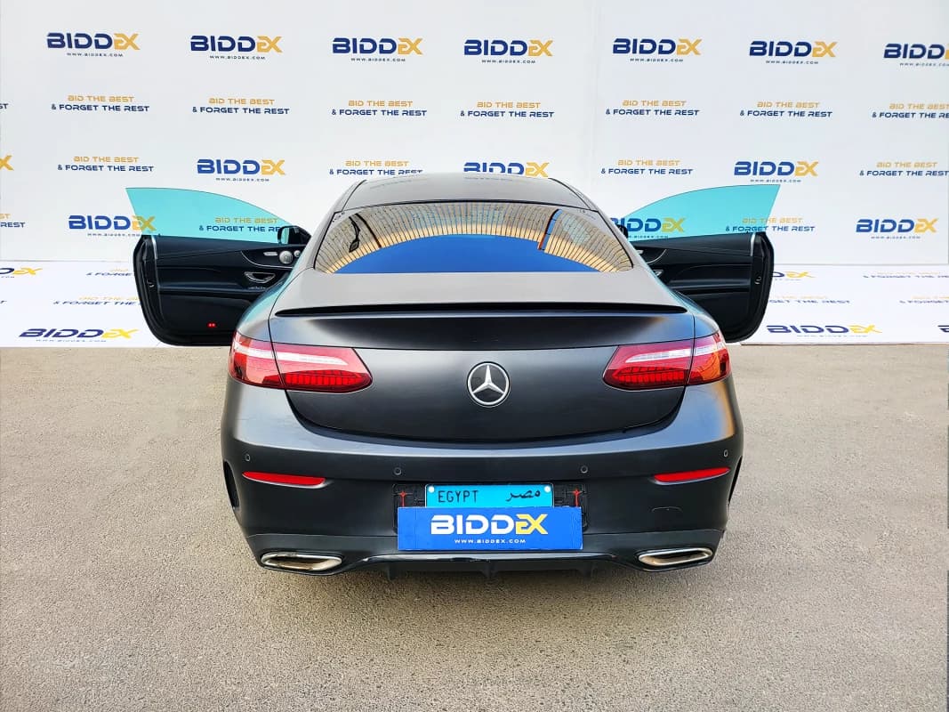 Mercedes-Benz E200 COUPE AMG 2022 ايه ام جي رمادي أوتوماتيك — مستعملة