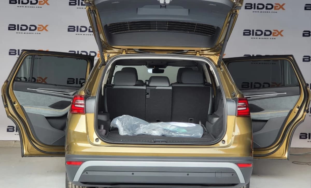 Skoda KODIAQ 2025 Lounge Gold Automatic — Used