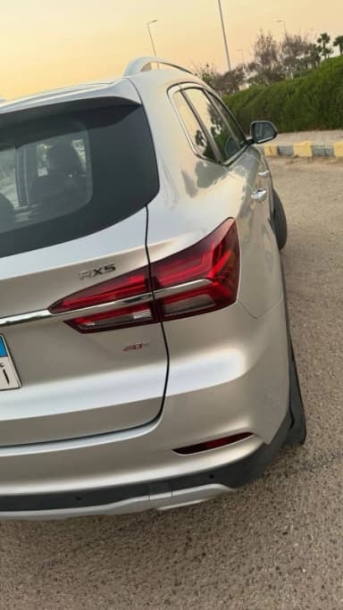 MG RX5 2019 لاكشري فضي أوتوماتيك — مستعملة - 2