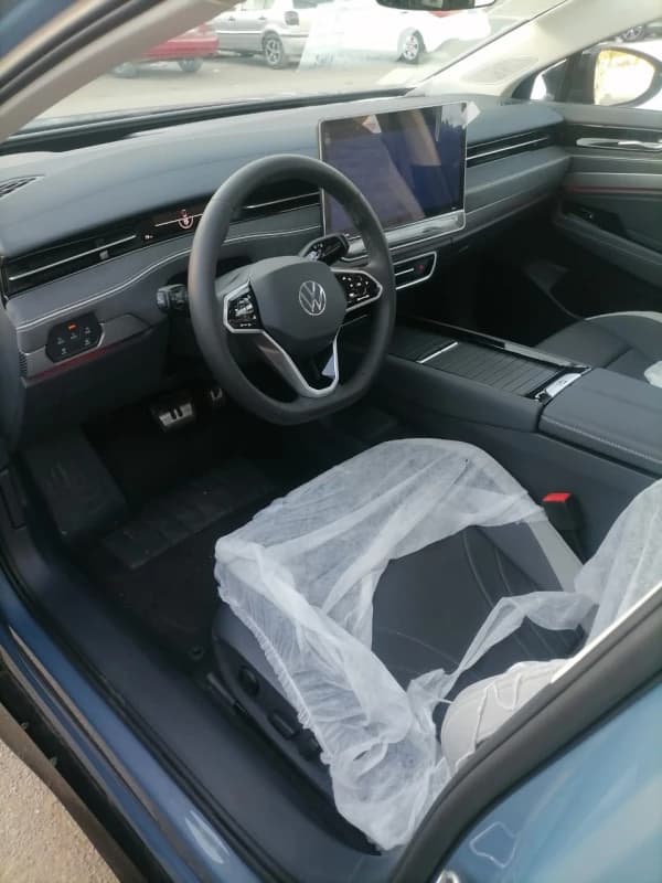 Volkswagen ID 7  2024 برو أزرق سماوي أوتوماتيك — جديدة