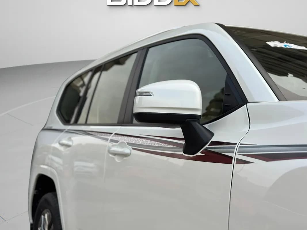 تويوتا لاند كروزر 2025