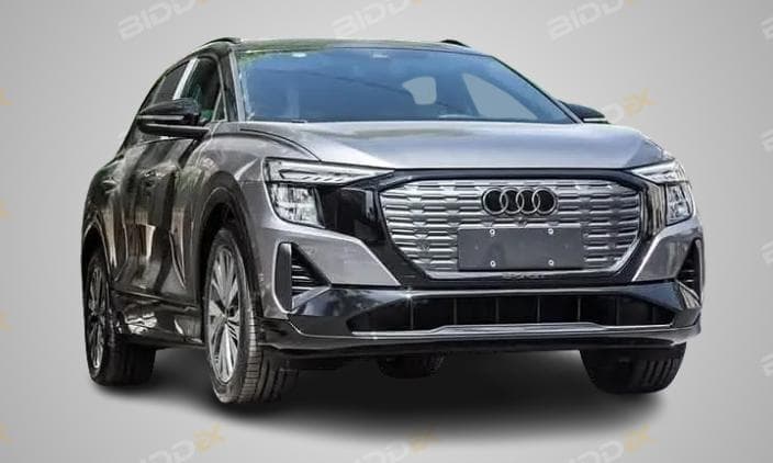 أودي Q4 2025 اي ترون رمادي أوتوماتيك — جديدة - 1