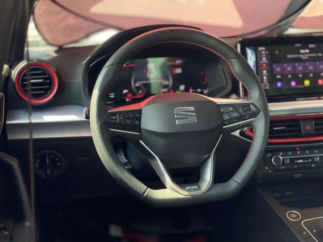 سيات ابيزا 2026 اف ار أحمر أوتوماتيك — جديدة