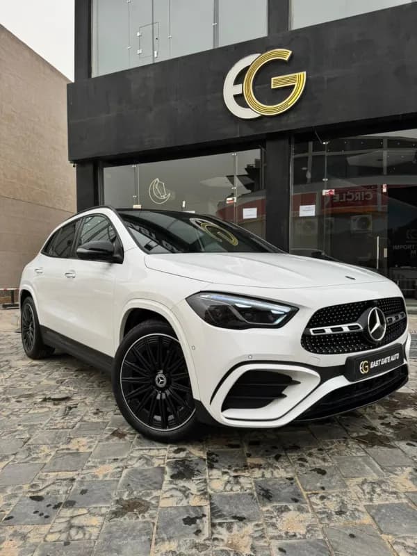 مرسيدس بنز GLA 200 2026 ايه ام جي أبيض أوتوماتيك — جديدة