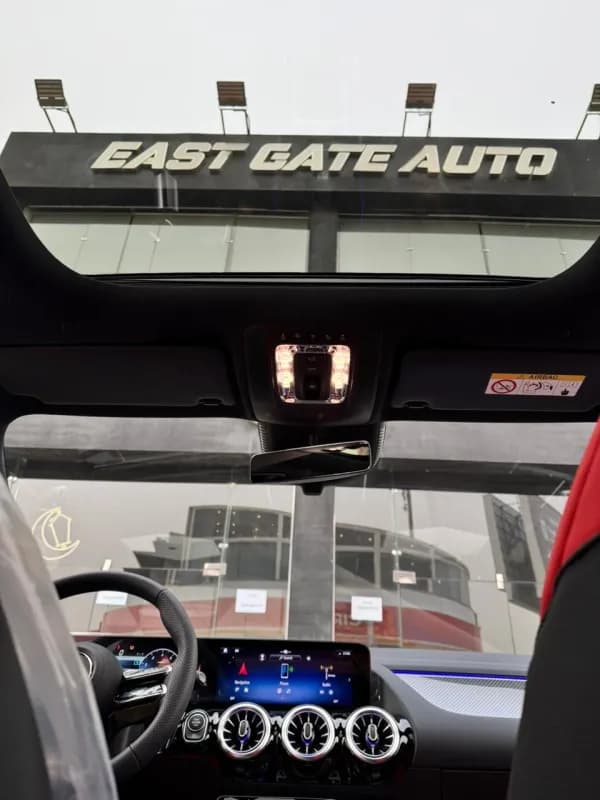 مرسيدس بنز GLA 200 2026 ايه ام جي أبيض أوتوماتيك — جديدة