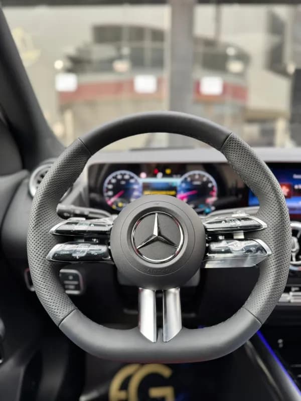 مرسيدس بنز GLA 200 2026 ايه ام جي أبيض أوتوماتيك — جديدة