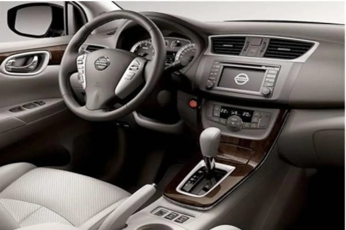 Nissan Sentra 2026 Highline Silver Automatic — New