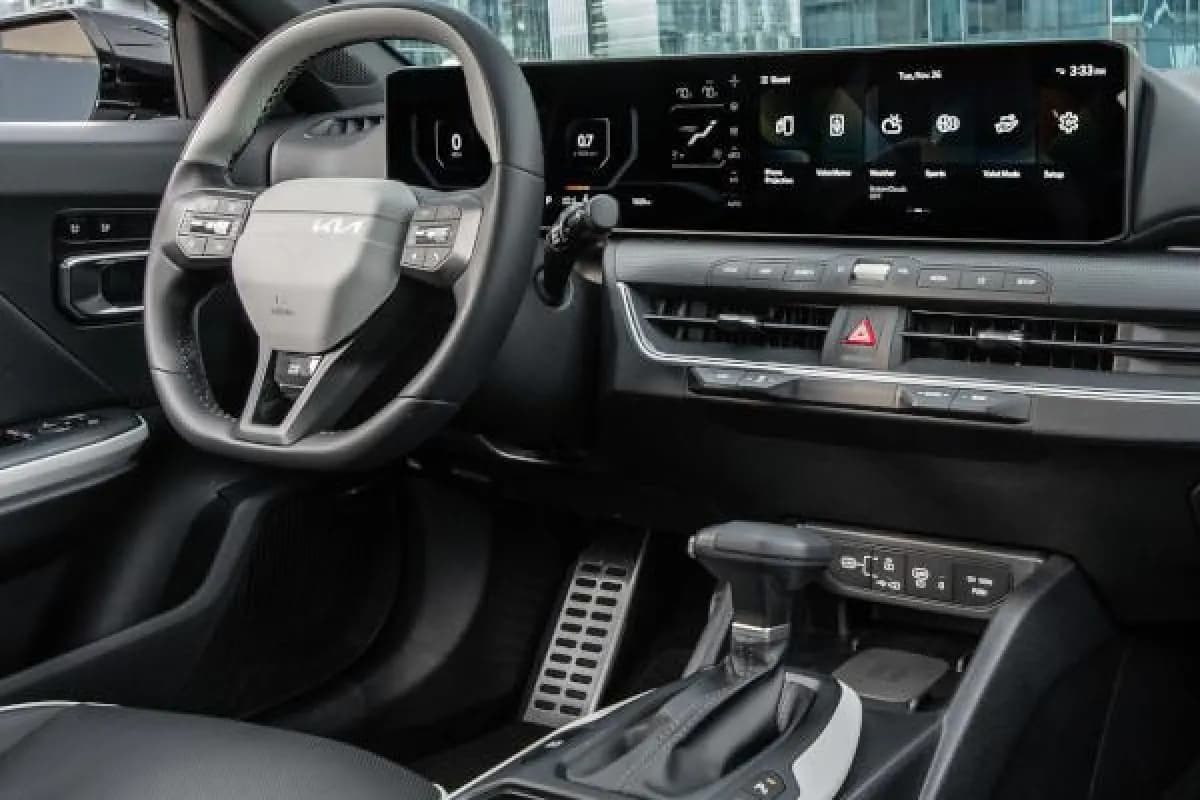 كيا K4 2026 جي تي لاين بلاك ايدشن أسود أوتوماتيك — جديدة