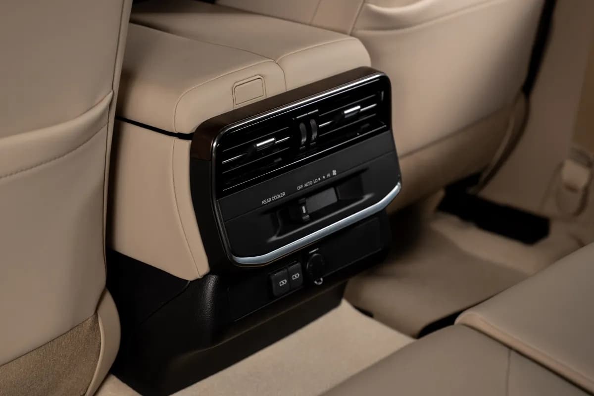 Toyota Land cruiser 2026 GXR White Automatic — New