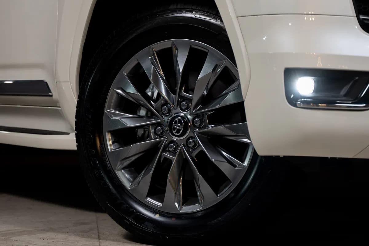 Toyota Land cruiser 2026 GXR White Automatic — New