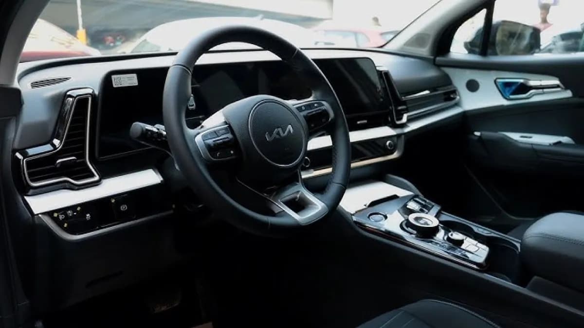 Kia Sportage 2026 Premium Black Automatic — New