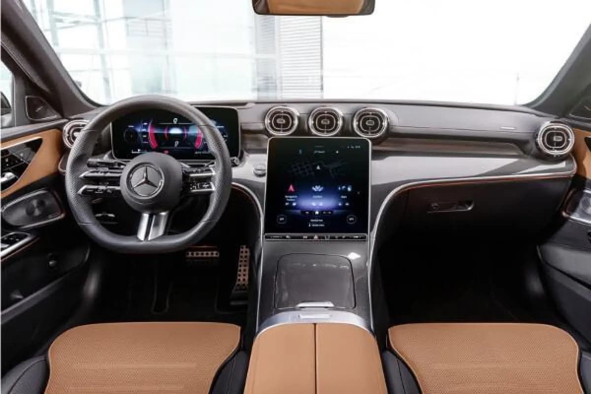 مرسيدس بنز C180 2025