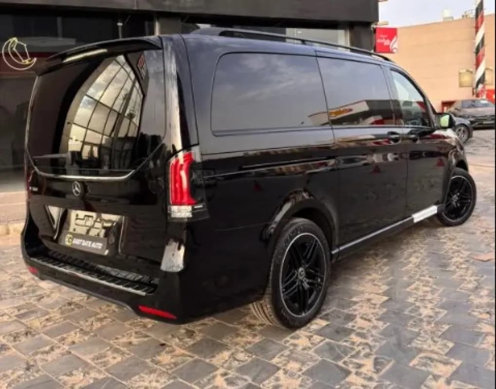 مرسيدس بنز V 300 2026