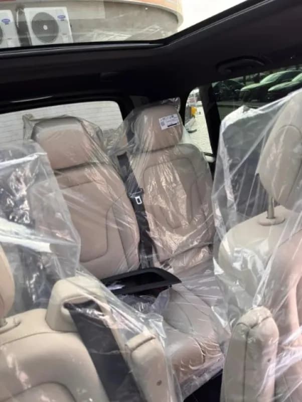 Mercedes-Benz V 300 2026 Avantgarde Black Automatic — New