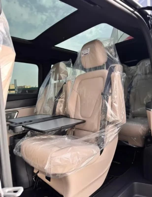 Mercedes-Benz V 300 2026 Avantgarde Black Automatic — New