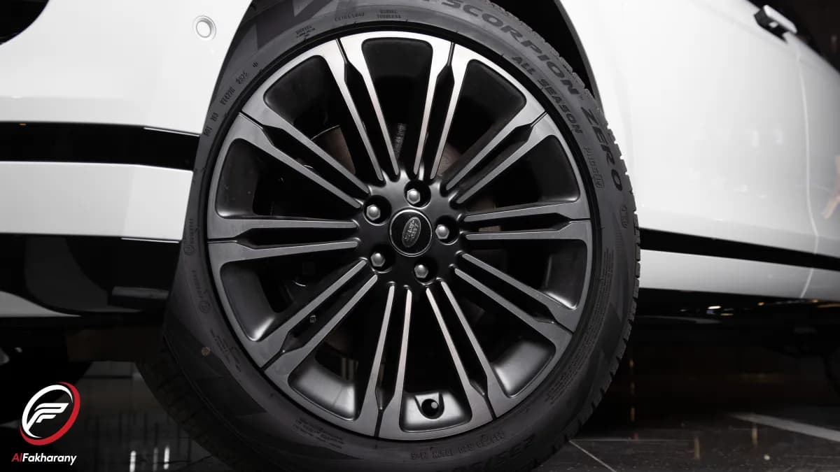 رينج روفر ايفوك 2026 بي 160 أبيض أوتوماتيك — جديدة