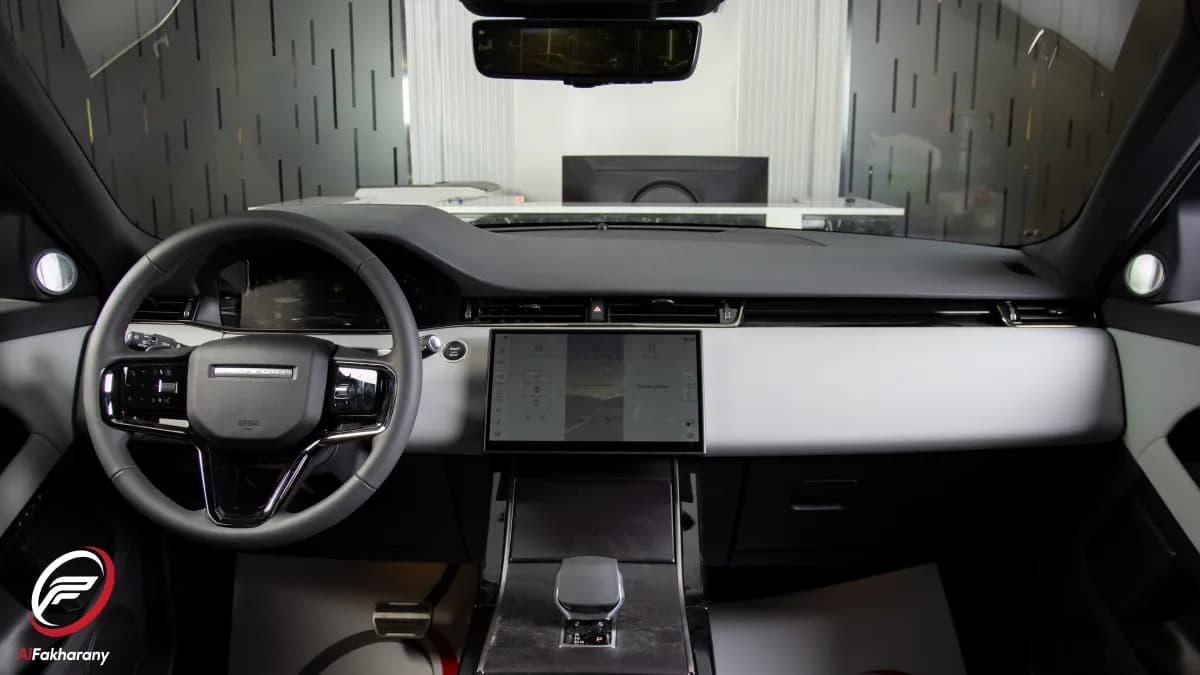 Range Rover Evoque 2026 P 160 Black Automatic — Used