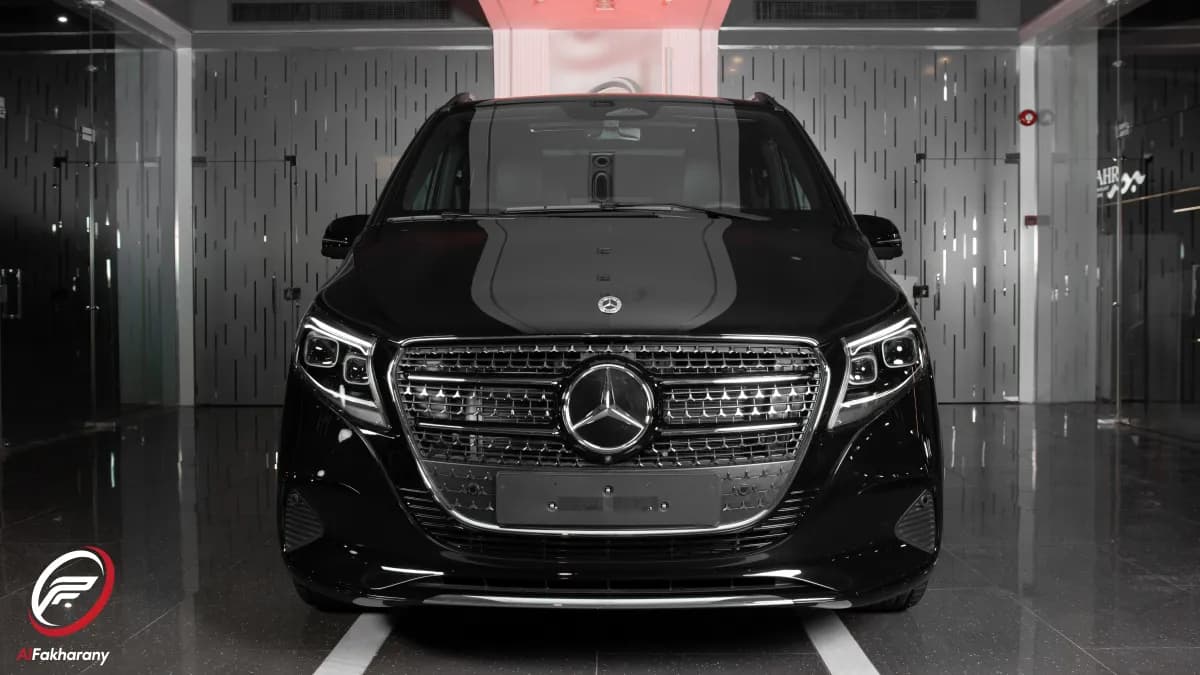 مرسيدس بنز V 300 2026 افنتجارد أسود أوتوماتيك — جديدة
