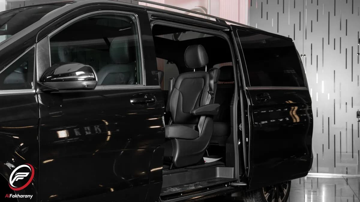 مرسيدس بنز V 300 2026 افنتجارد أسود أوتوماتيك — جديدة