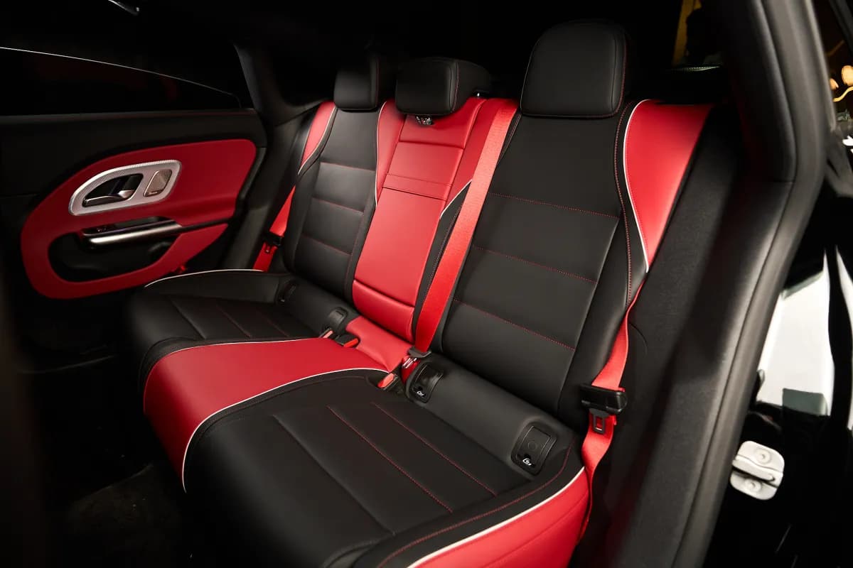 مرسيدس بنز CLA 200 2026 ايه ام جي أسود أوتوماتيك — جديدة