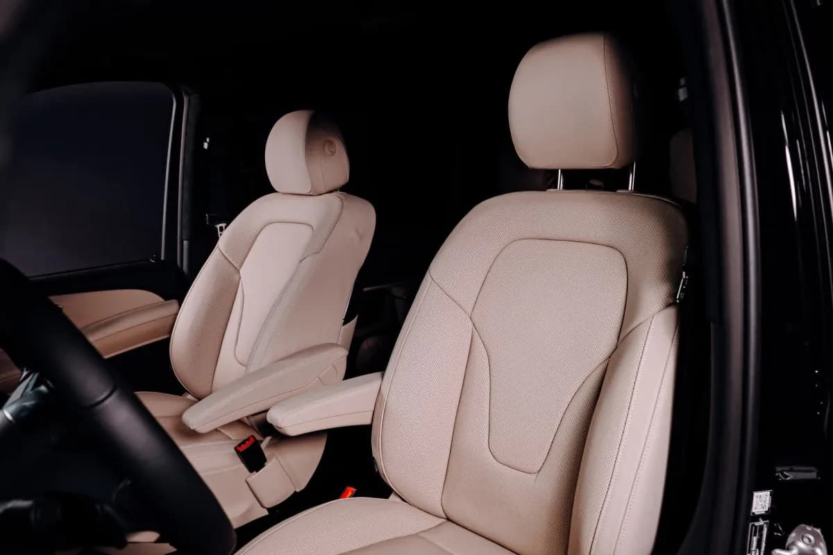 مرسيدس بنز V300 فيانو 2026