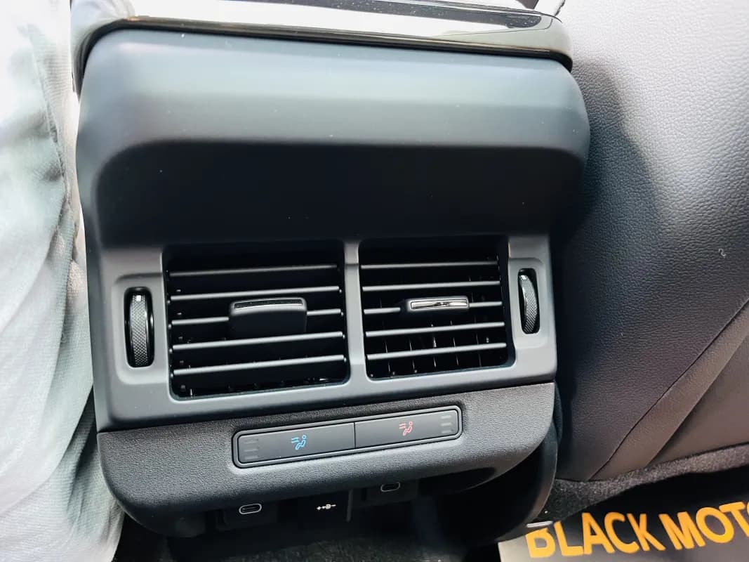 رينج روفر ايفوك 2026