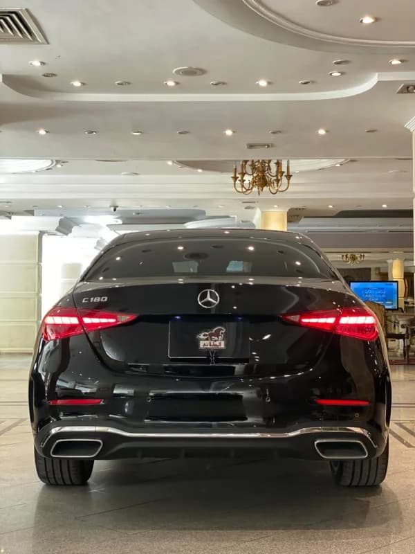 مرسيدس بنز C180 2023