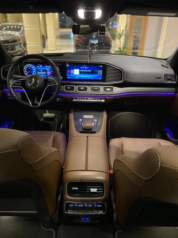 مرسيدس بنز GLE450 2024 ايه ام جي أسود أوتوماتيك — مستعملة