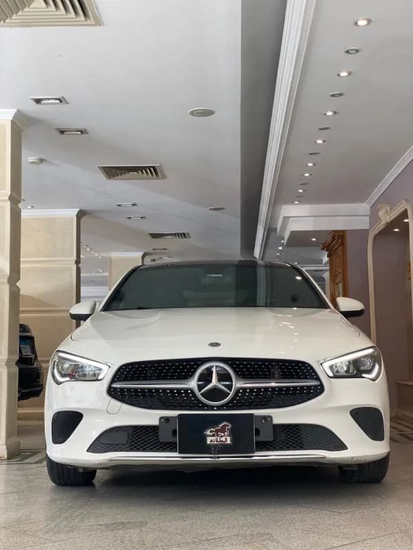 مرسيدس بنز CLA 180 2020 ايه ام جي أبيض أوتوماتيك — مستعملة