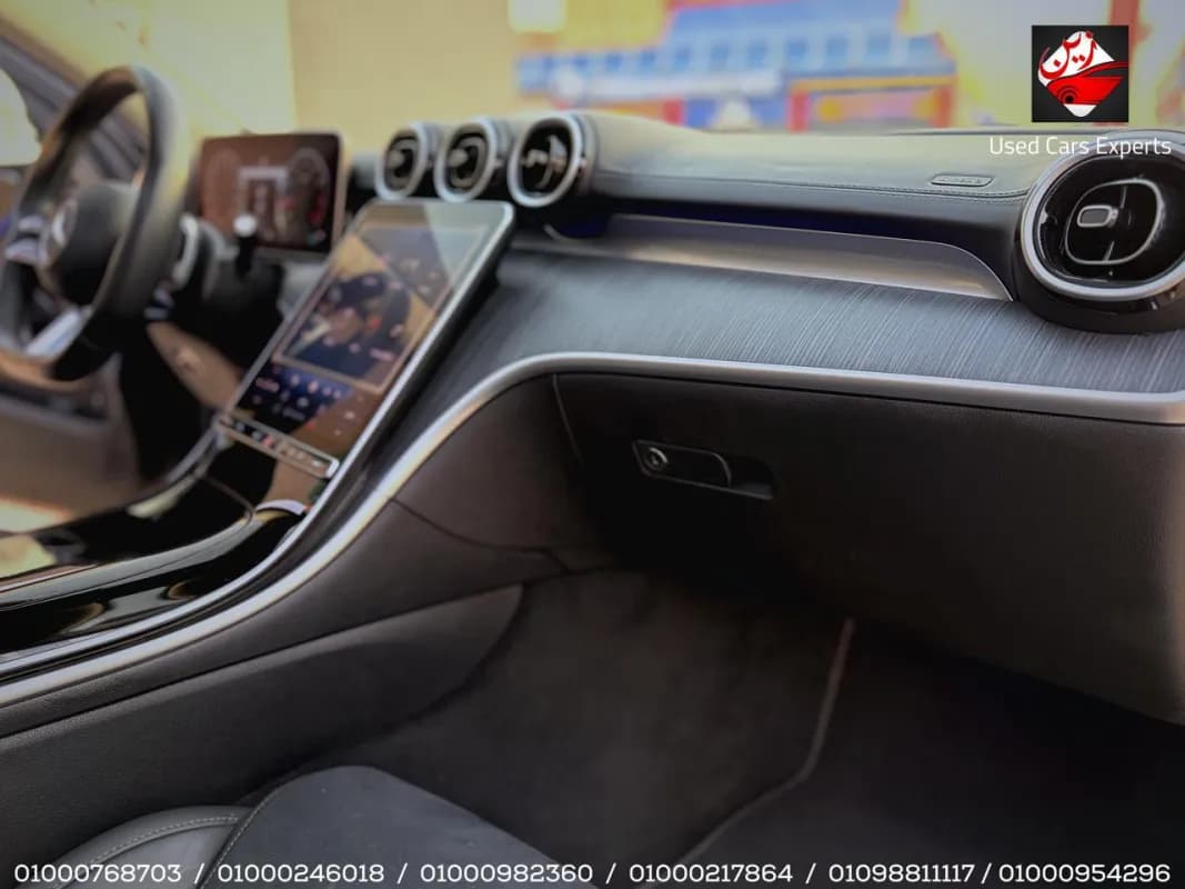 Mercedes-Benz C200 2024