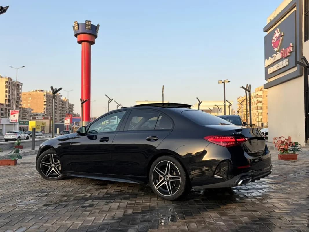 Mercedes-Benz C200 2024