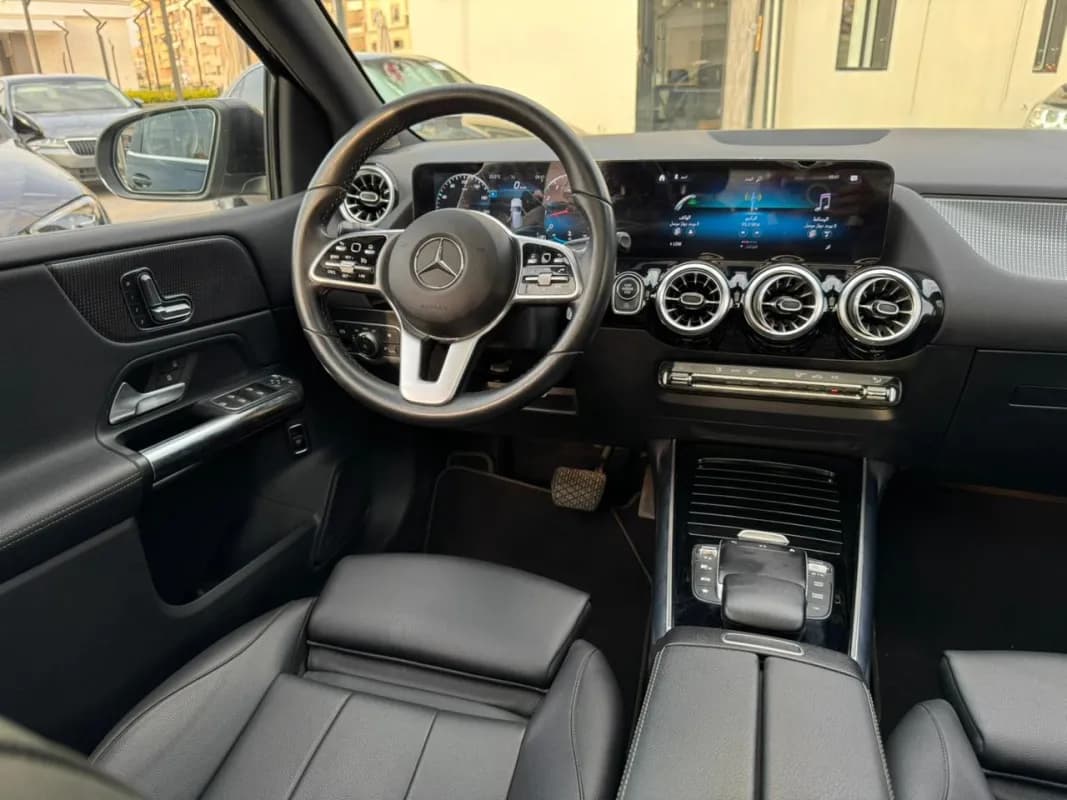 مرسيدس بنز ب 200 2022 سبورت أسود أوتوماتيك — مستعملة
