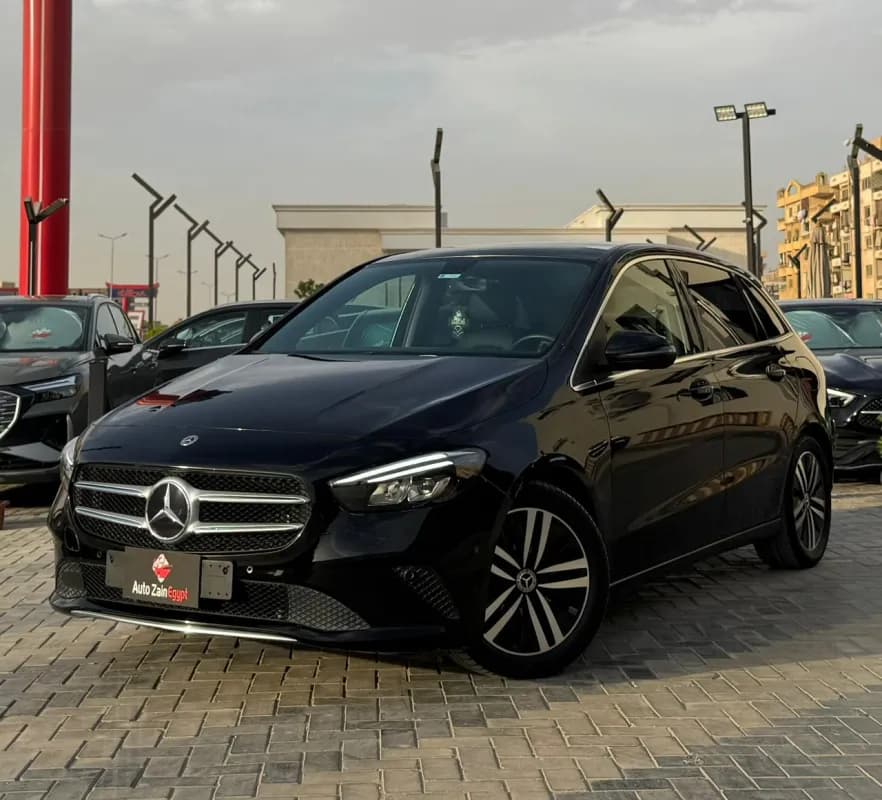 مرسيدس بنز ب 200 2022 سبورت أسود أوتوماتيك — مستعملة