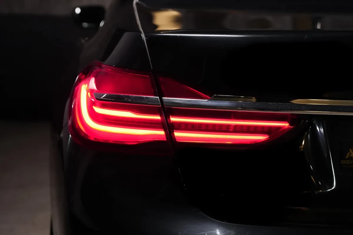 بي ام دبليو 740i 2019