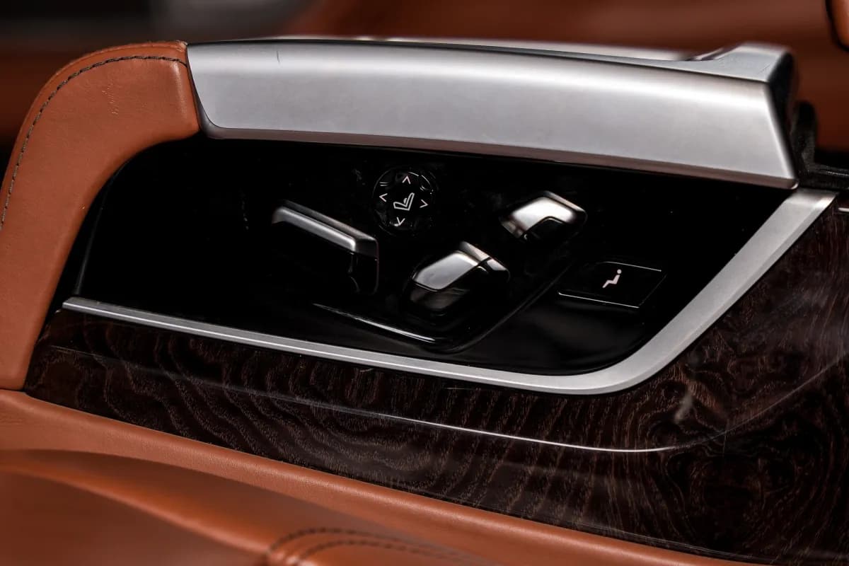 بي ام دبليو 740i 2019