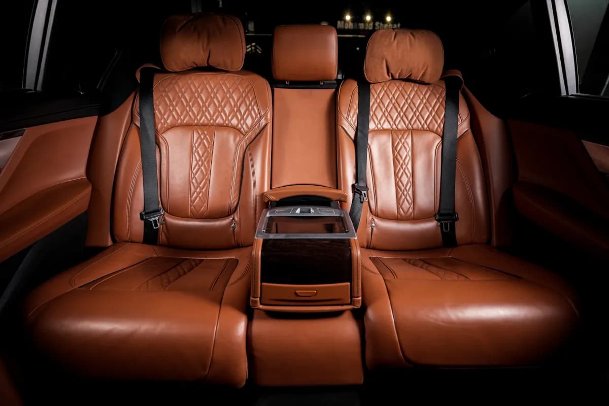 بي ام دبليو 740i 2019