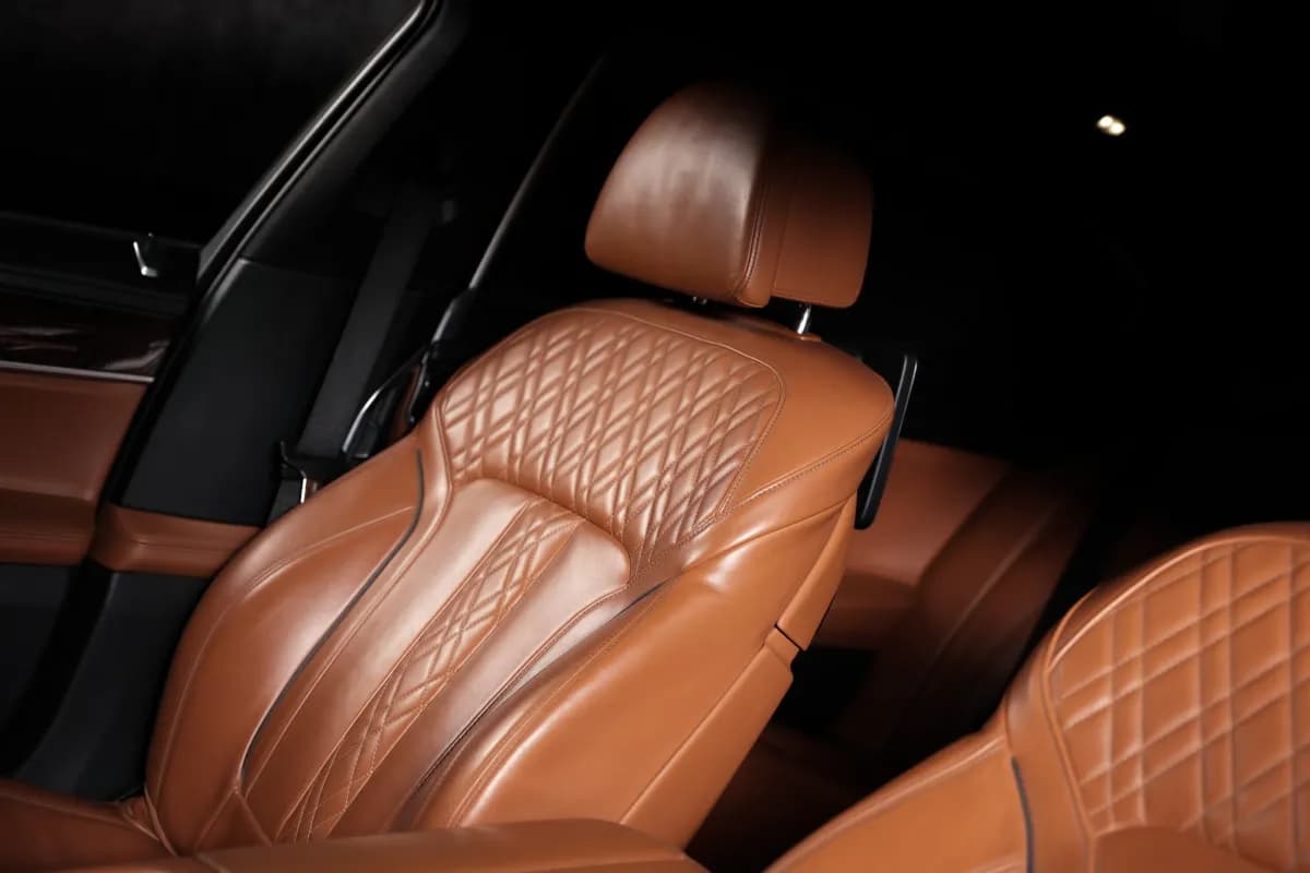 بي ام دبليو 740i 2019