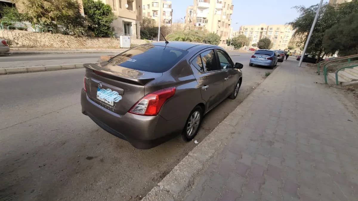 نيسان صني 2022 الفقة الثانية برونزي أوتوماتيك — مستعملة
