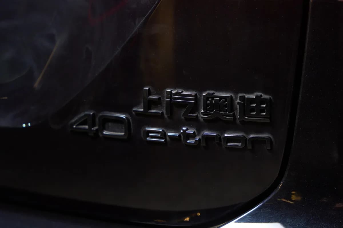 أودي Q5 2025 اس لاين أسود أوتوماتيك — جديدة