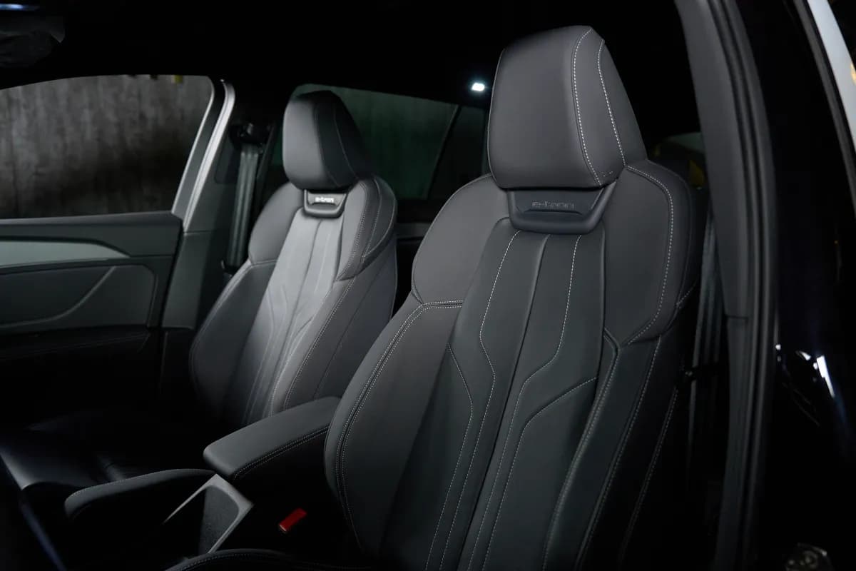 أودي Q5 2025 اس لاين أسود أوتوماتيك — جديدة