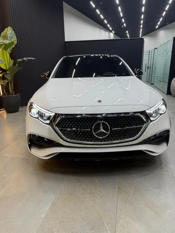 مرسيدس بنز E200 2026 بريميوم بلس أبيض أوتوماتيك — جديدة