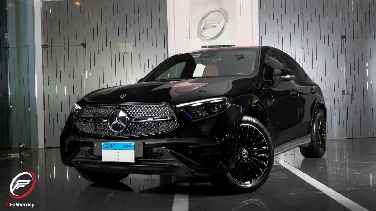 مرسيدس بنز GLC 300 2025 ايه ام جي أسود أوتوماتيك — مستعملة
