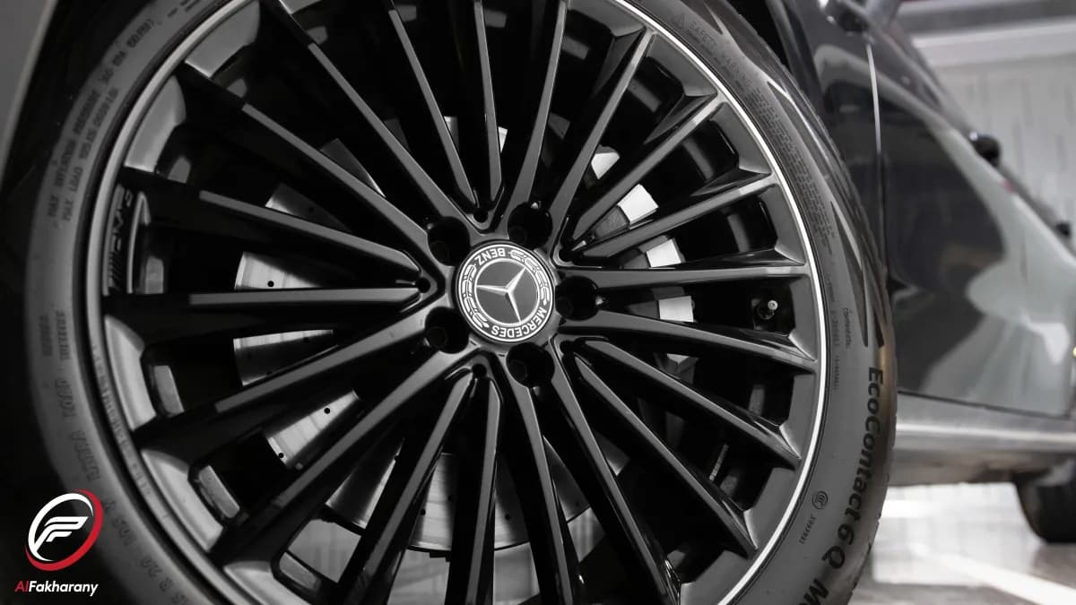 مرسيدس بنز GLC 300 2025 ايه ام جي أسود أوتوماتيك — مستعملة