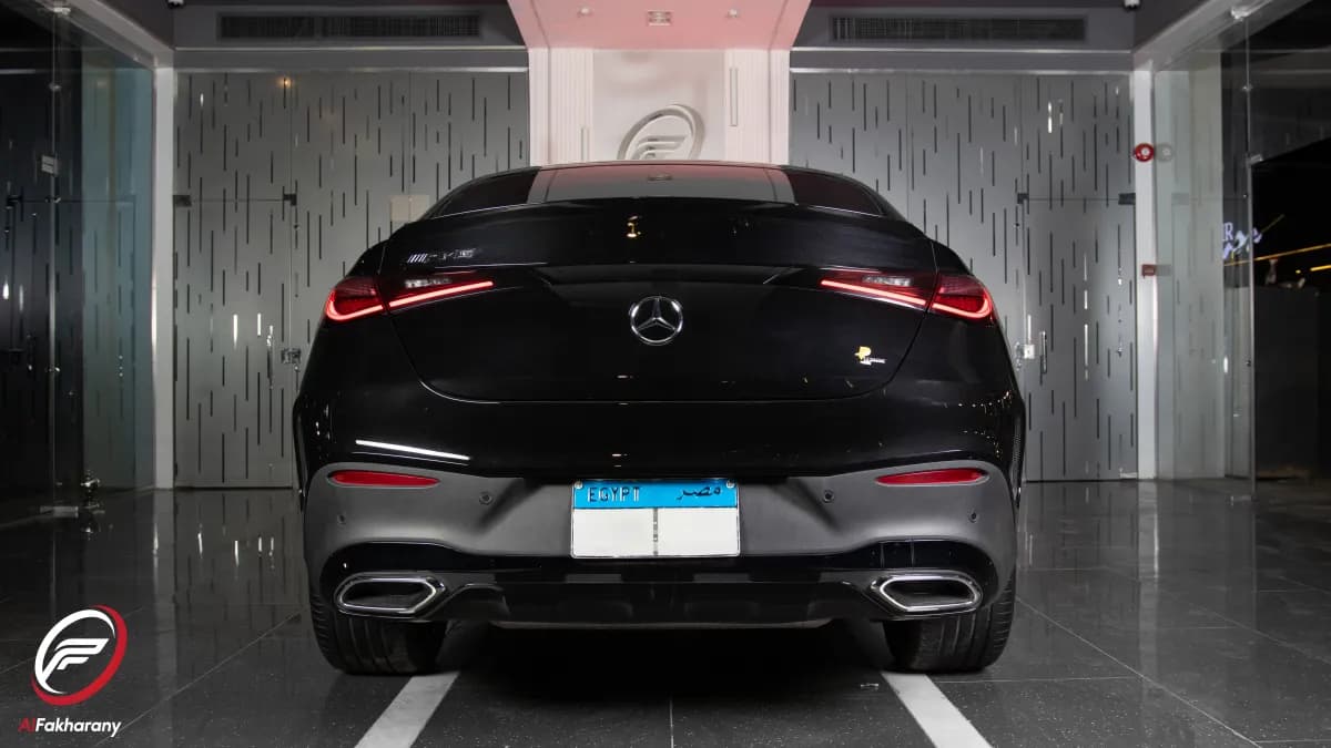 مرسيدس بنز GLC 300 2025 ايه ام جي أسود أوتوماتيك — مستعملة