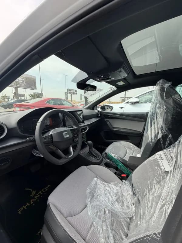 سيات ابيزا 2026 اف ار أبيض أوتوماتيك — جديدة