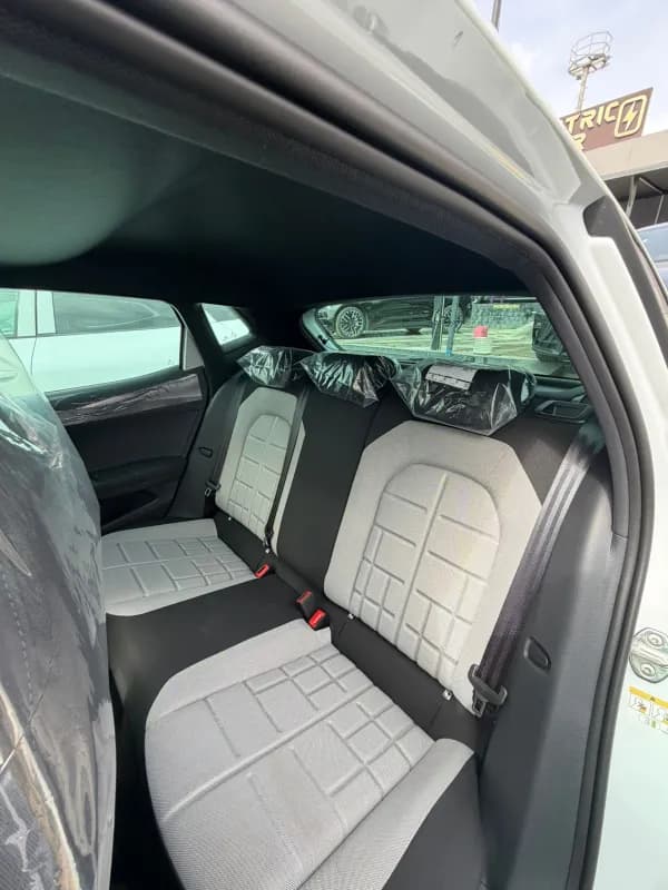 سيات ابيزا 2026 اف ار أبيض أوتوماتيك — جديدة