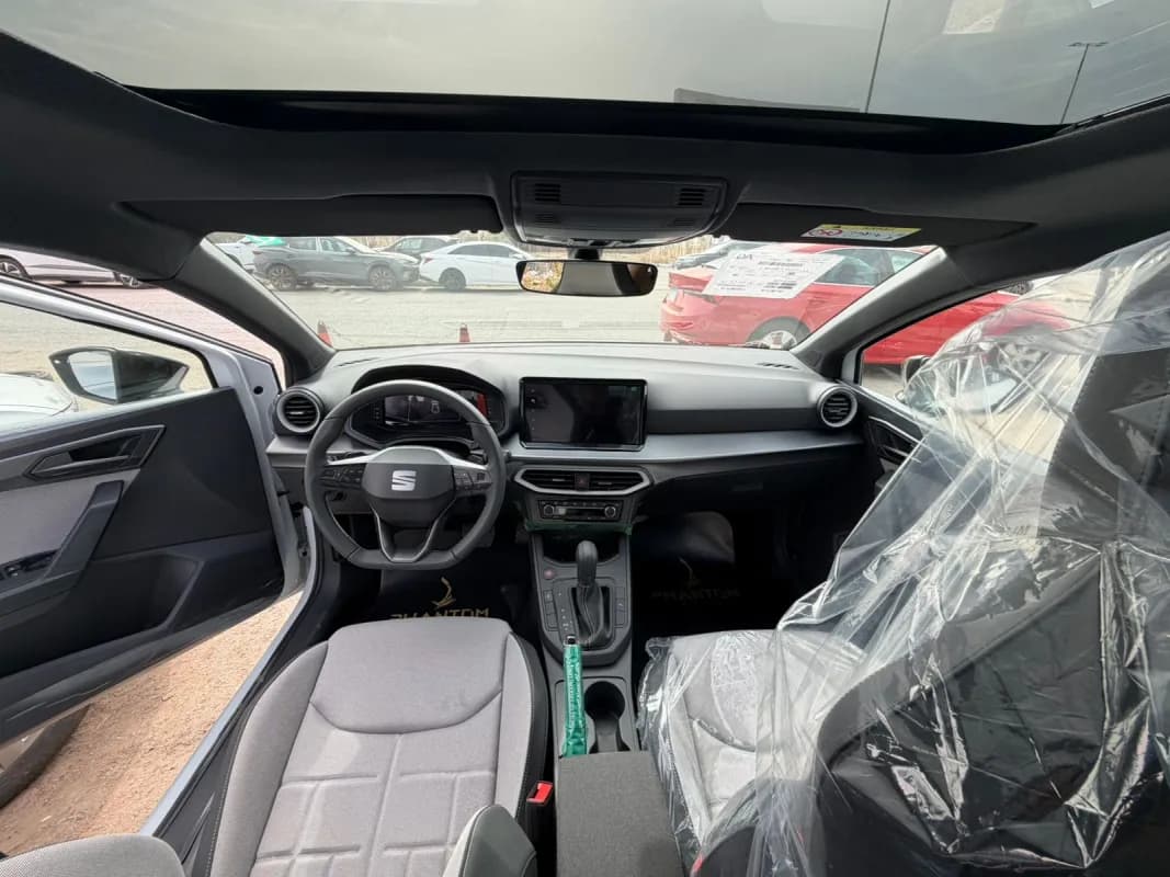 سيات ابيزا 2026 اف ار أبيض أوتوماتيك — جديدة