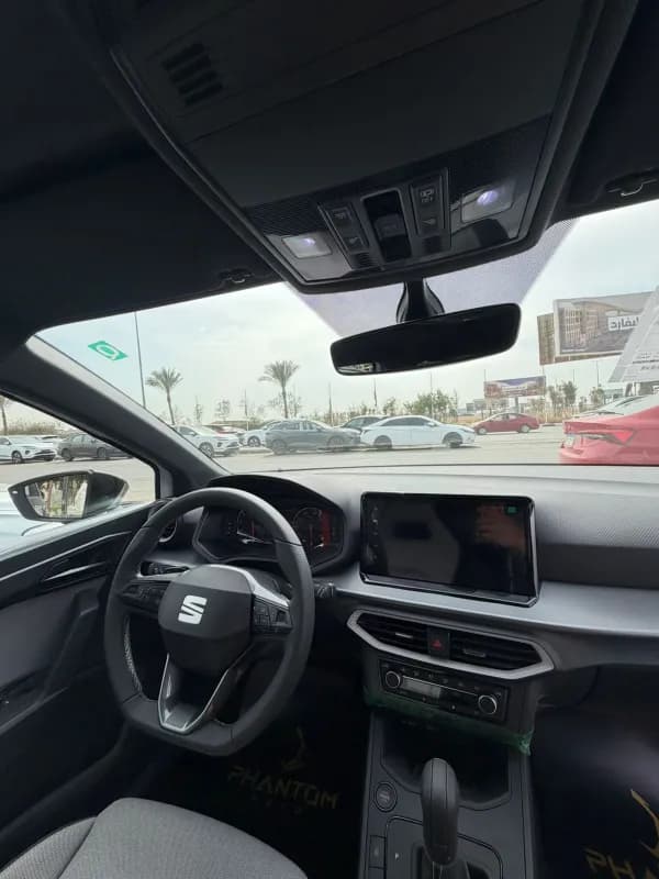 سيات ابيزا 2026 اف ار أبيض أوتوماتيك — جديدة