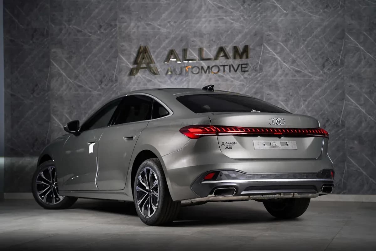 Audi A5 2025 TFSI Advanced Gray Automatic — New