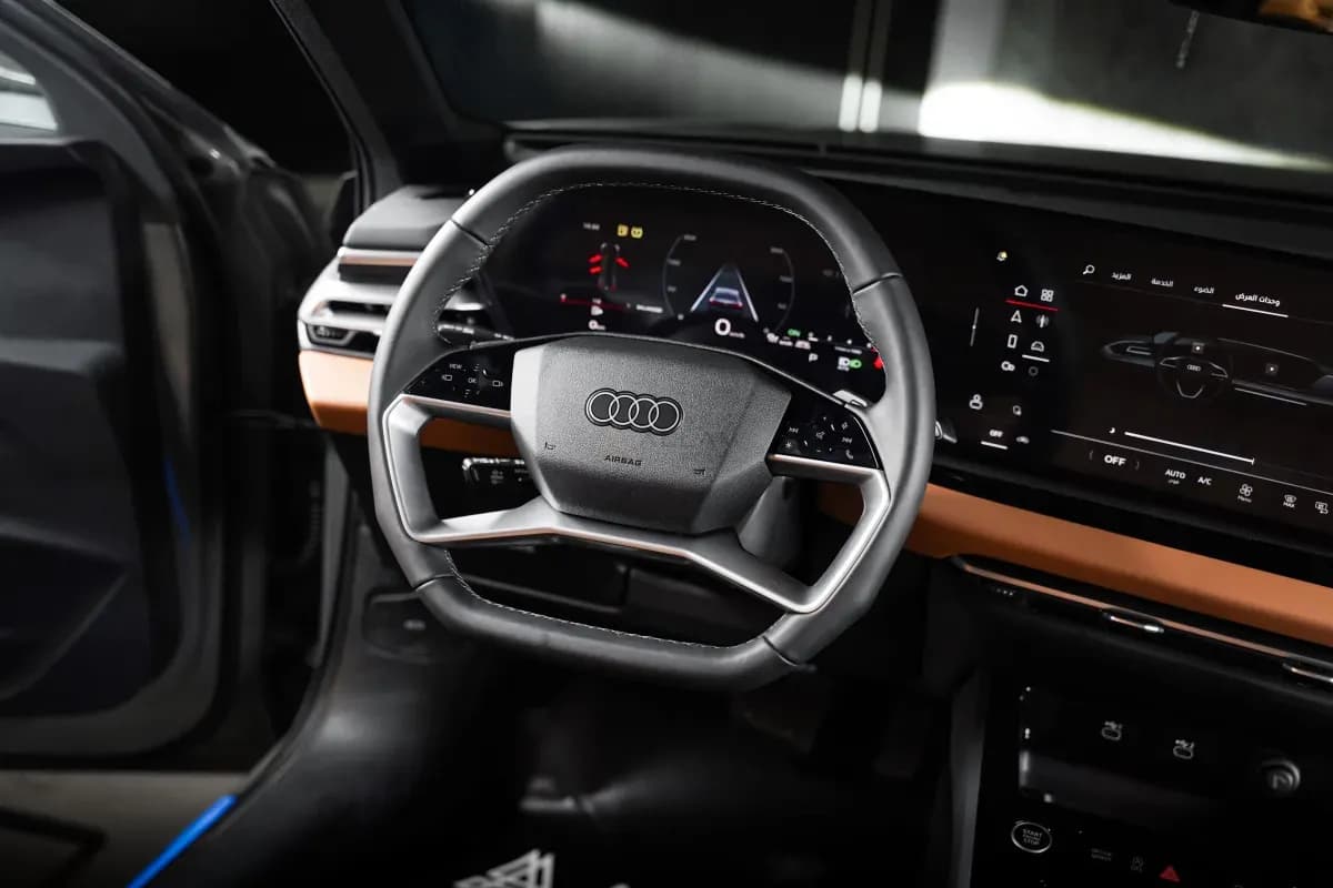 Audi A5 2025 TFSI Advanced Gray Automatic — New